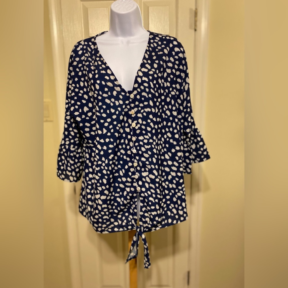 Kancystore - Navy and White Women's Button-down Top with Bell Sleeves, Size: XL